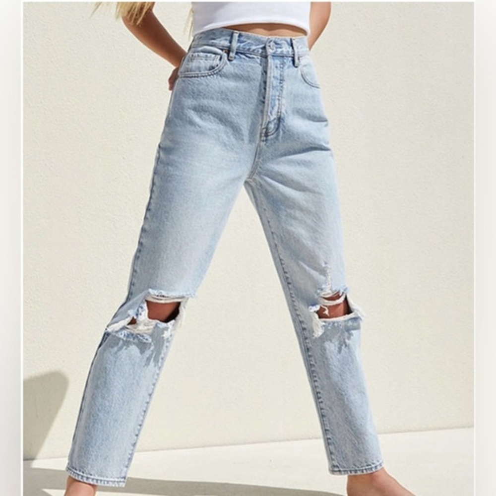 PacSun High Rise Distressed button fly jeans Size 26 Light Wash